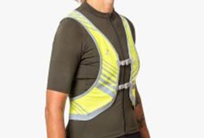 Apidura Audax Uk Visibility Vest S M On Body 2 225X150